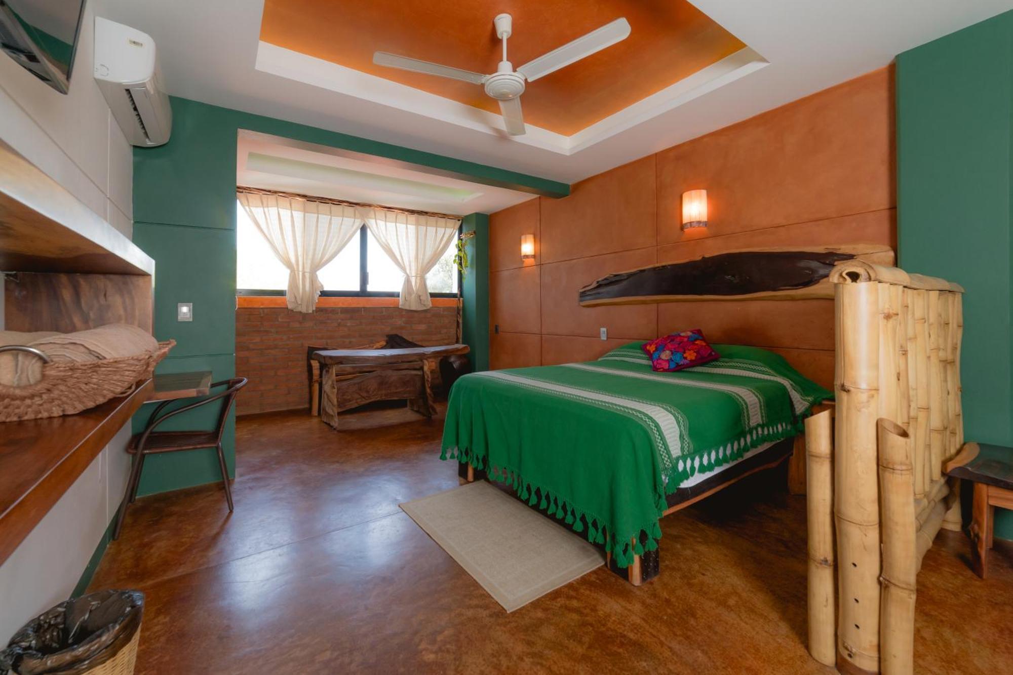 Madre Tierra Hotel & Coworking Puerto Escondido  Exterior photo